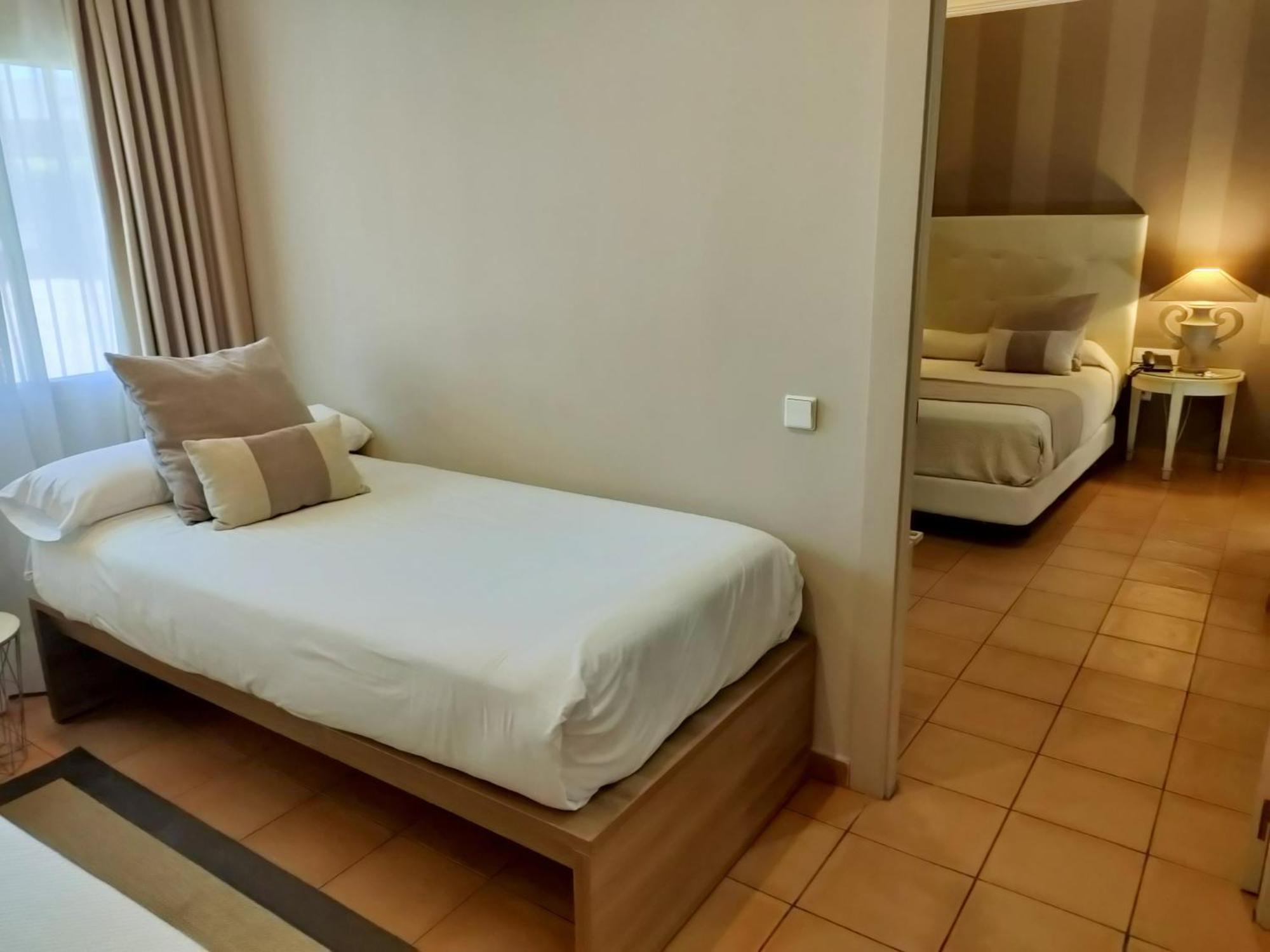 Alboran Algeciras Hotell Exteriör bild